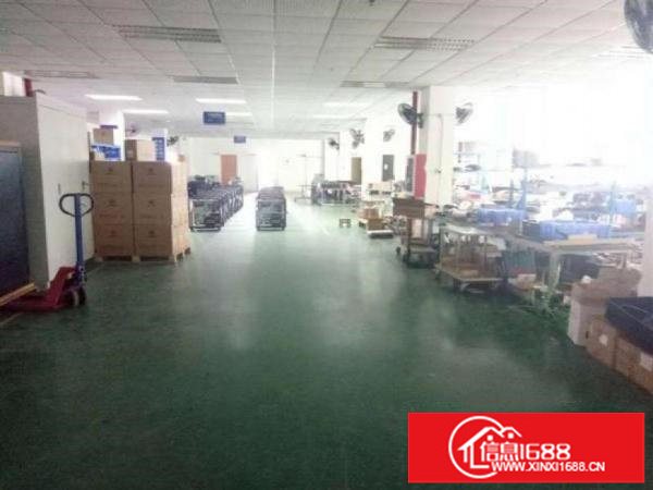 龙华华荣路旁新出楼上带装修厂房1860平方急租