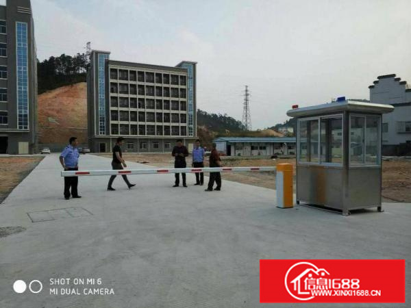 秋长独门独院2620一层空地超大可分租可做污染行业