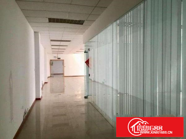 坪地新出2400平方整层厂房带装修可分租