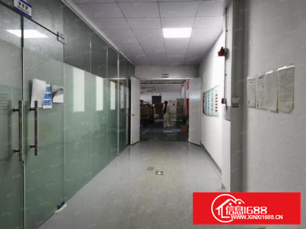 龙岗独院厂房3500平形象好，空地大，带宿舍