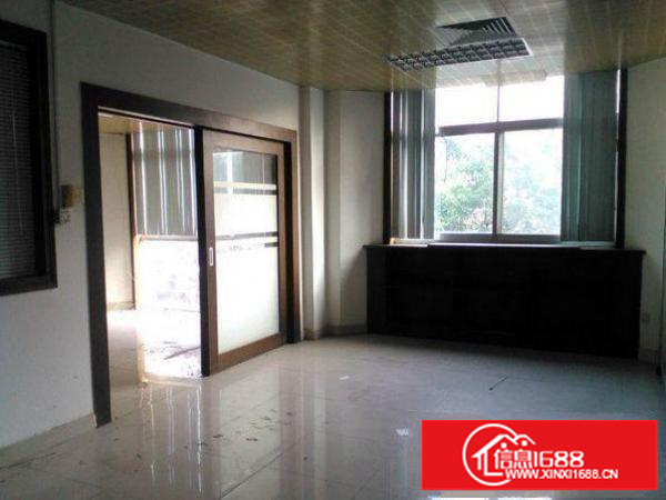 龙岗区龙城9成新厂房一楼630平方出租