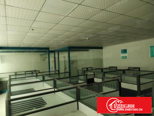 石岩高速口新出原房东精装修1700平方厂房出租，实用率高