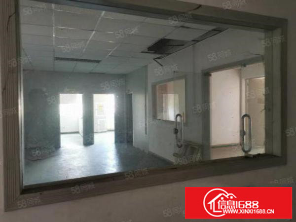 松岗燕川楼上850平厂房出租，格局方正，成熟工业区配套齐全