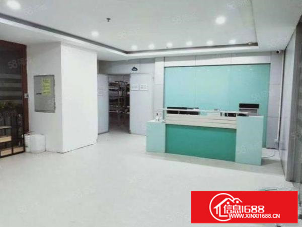 凤岗原房东三楼整层带装修1800平电子厂转租