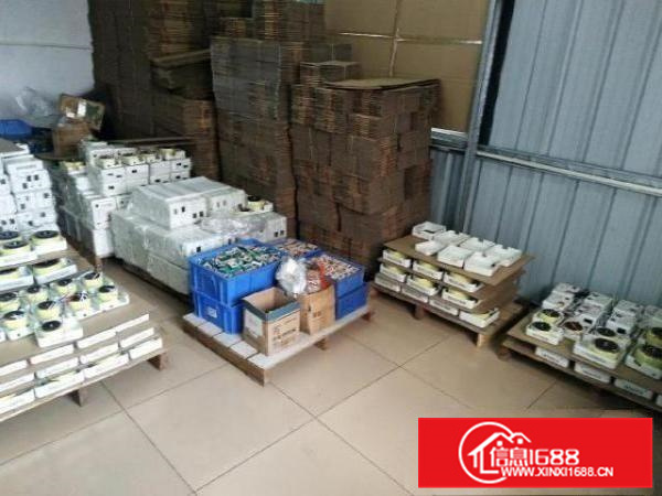 新装修厂房可做厂房跟仓库，进出方便交通便利，空地大带空调。