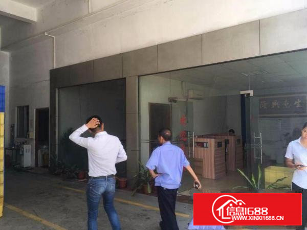 石潭埔靠东深线850平米冲压单一层厂房，办公室精装修，临横塘