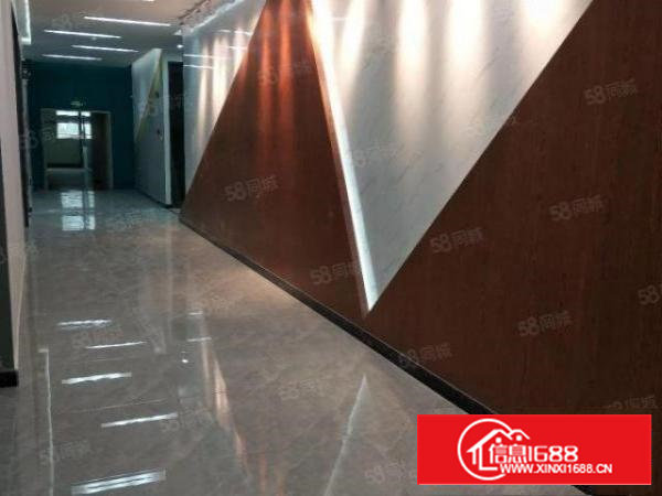 石岩车站后面光明路，新出248平米标准厂房，园区免费停车