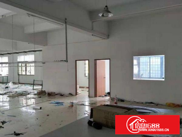 新出楼上带装修1100平米