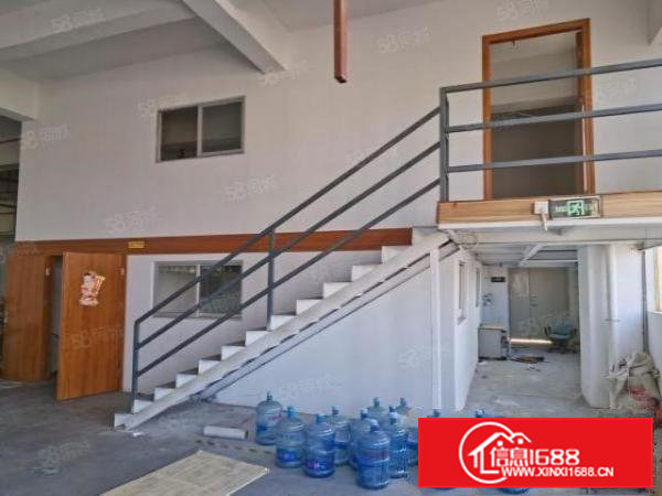 交通旺地距离东部快速干线一步之遥带装修1100平红本厂房