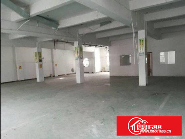 石岩下排出租楼上厂房420平米，带装修，已空出