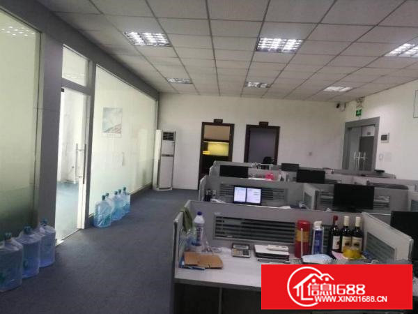 坂田岗头市场附近新空出200平带精装修厂房出租