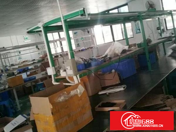 分租，没有中间差价，中介可以帮忙介绍