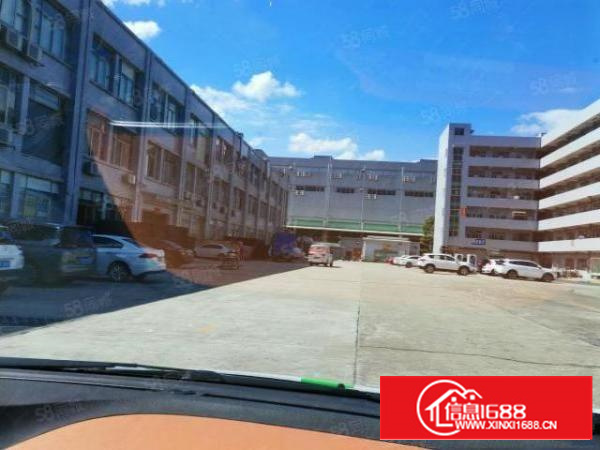 石龙坑大型工业园4300平方厂房招租，带地喷漆，12元全包！