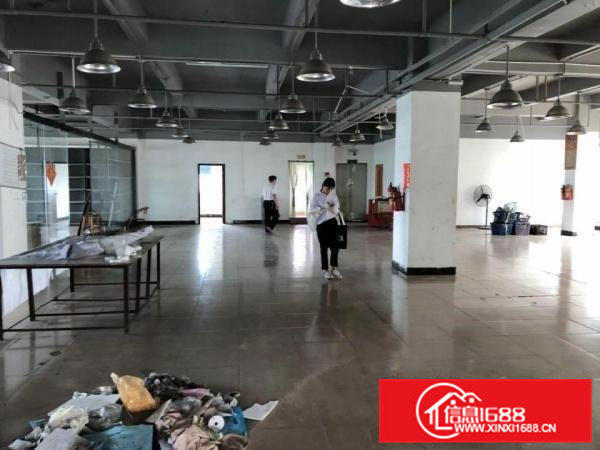 北栅新出原房东服装厂整层800平方出租。