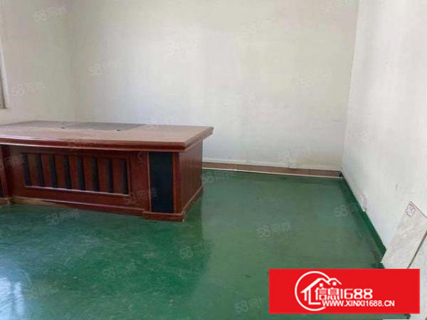 长安万达对面新出楼上600平现成水电办公室装修厂房出租