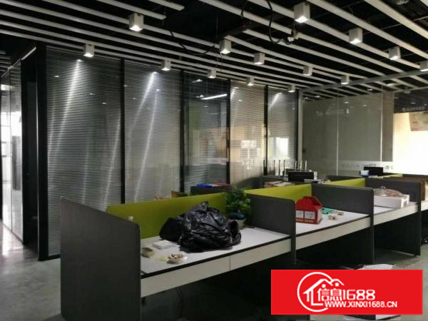 布吉李朗精装修办公室带家具无转让费约1280出租