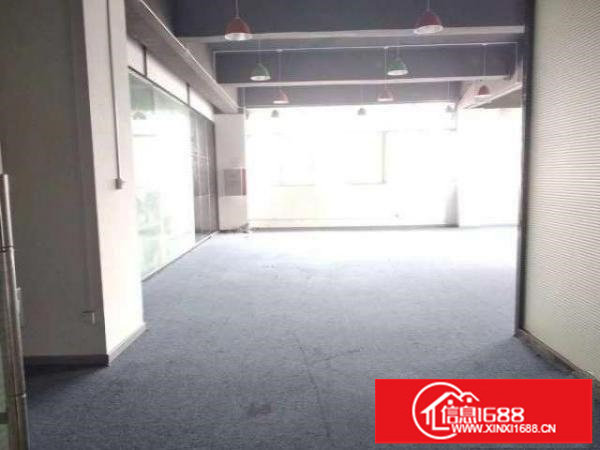 大浪石凹服装基地出2楼238平带简单装修面积实在