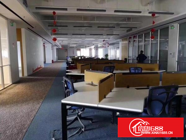 横岗整层600平方带装修厂房出租，带电梯