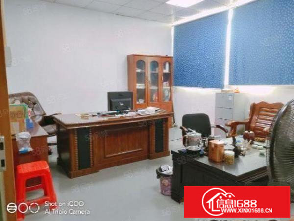 龙华大浪浪口工业区楼上整层1280平精装厂房出租。