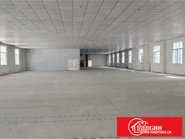 现成装修1000方吊顶办公室，中间无柱子，地面平整价格15元