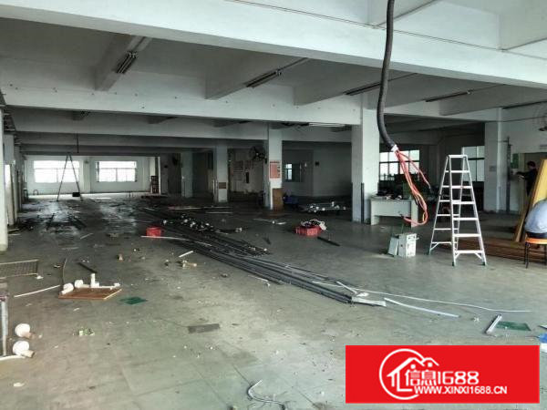 雁田近平湖横岗新出重工业厂房楼上1200平可做充电宝喷油行业