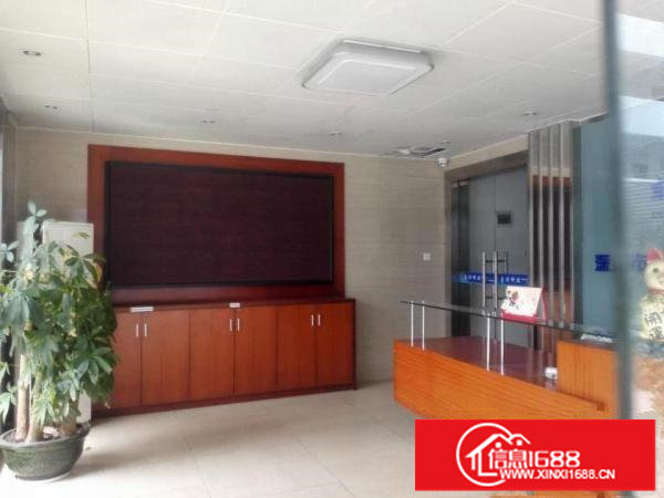 地铁站，布吉一楼厂房1500平米出租