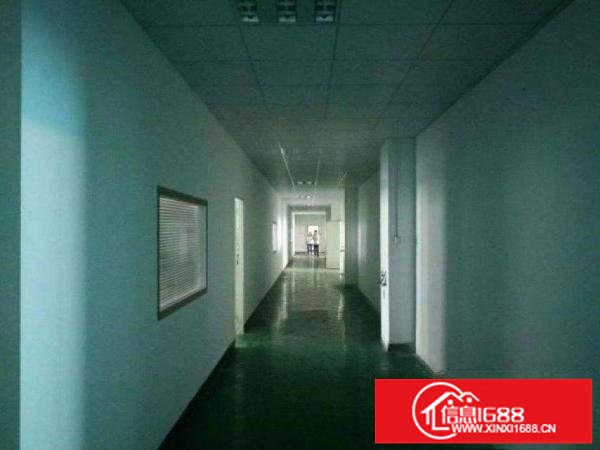 横岗安良3楼整层2000平米带装修厂房招租，停车方便