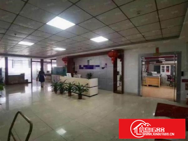 横沥张坑原房东楼上整层1350平厂房出租带吊机