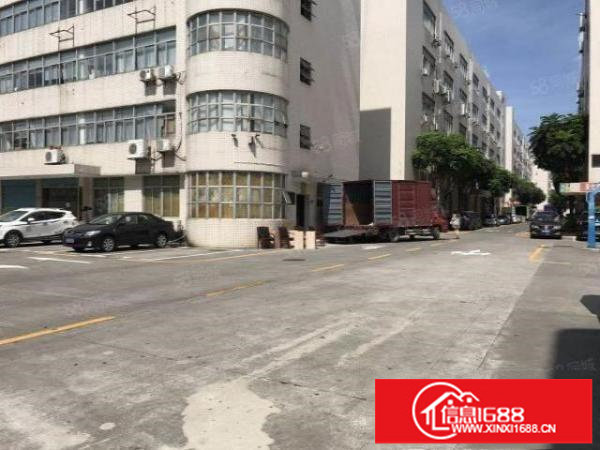 龙华布龙路龙胜地铁附近新出一楼整层1080平米（可分租）