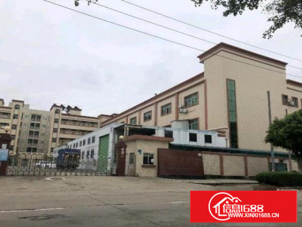 镇工业区内，大路边，交通方便