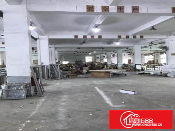 平湖华南城南门附近一二楼2900平厂房急租可分租