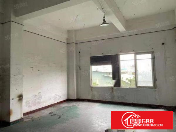 长安沙头东大三街新空出厂房800平方，水电齐全，随时可看
