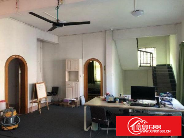 东莞大朗镇中心3层半自建房带院子