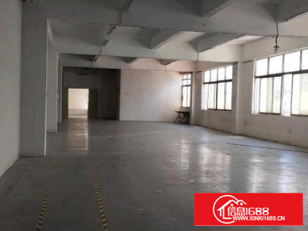 厂房位于沙井上星，德普电子城附近，楼上600平。租金实惠。