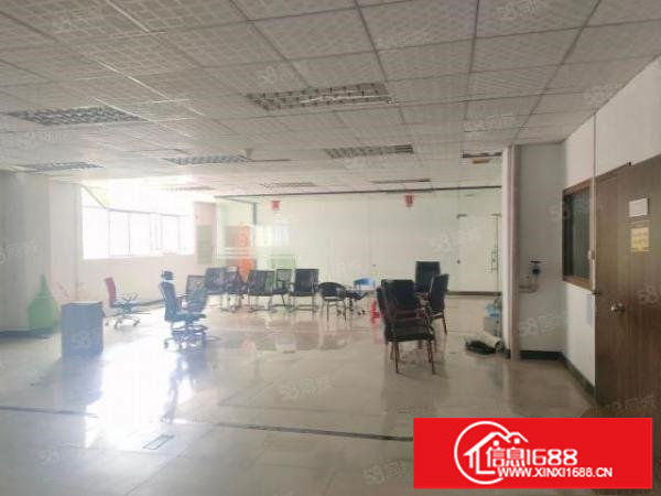 龙华大浪独门独院厂房出租二楼1600平面积。