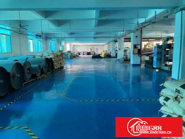 观澜松元轻轨站旁新出楼上2300平方厂房精装修