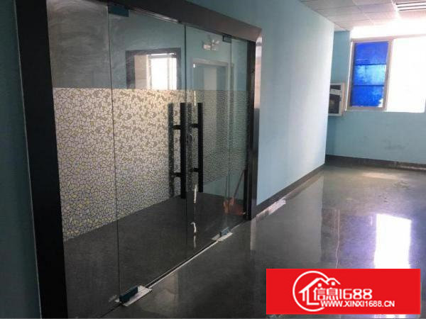 大浪华霆路水围工业区新出450平米带装修厂房出租