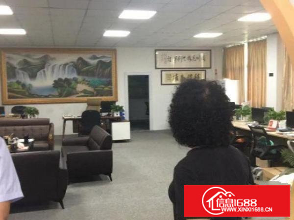 平湖富民工业区一楼精装修办工室出租350平方