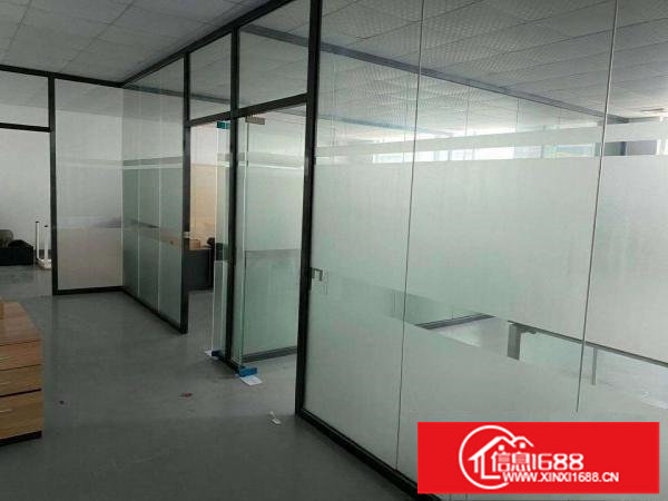 坂田主干道边原房东一楼1350平米诚招电商仓库类客户