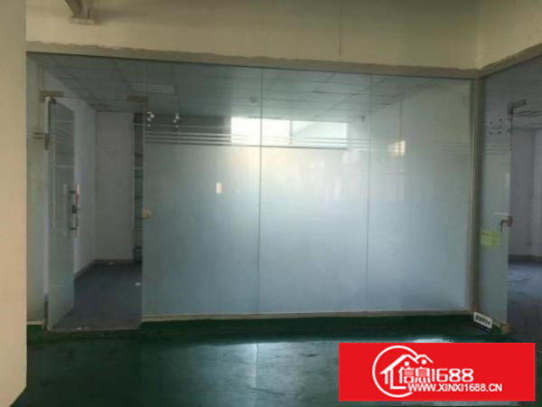 平湖富民工业区分租二楼1800平方