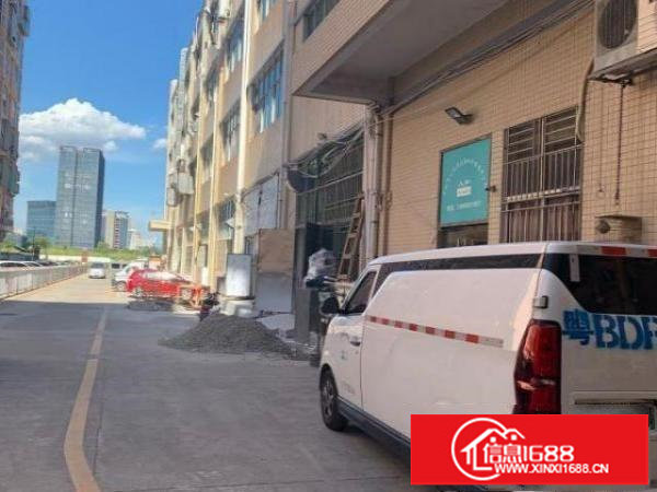 布吉地铁口附近一楼厂房255平米，业主直接招租