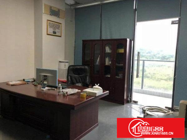 横岗六约新出楼上600平方带精装修办公室厂房招租