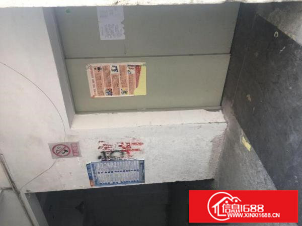 爱联标准工业区内带电梯厂房出租1200平米带装修及办公室