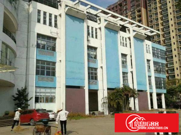 出租龙岗区五联标准楼上厂房880平现成水电