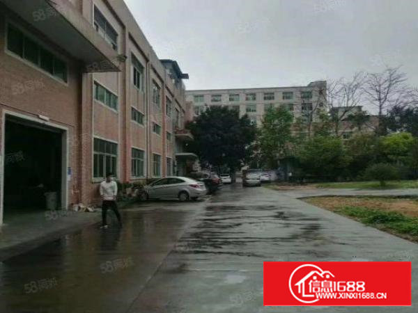 沙井大王山新出楼上带装修2400平厂房