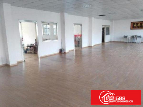 出租龙岗区新生楼上1350平方米现成装修厂房
