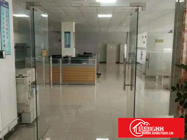 滴水9米.独院单层厂房3700平方，水电线路齐全，工业集聚地