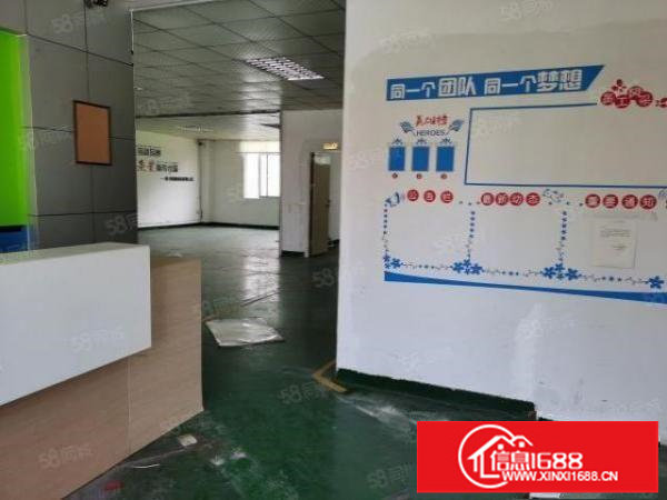 龙华区观澜靠近龙观快线附近楼上带办公室装修标准厂房招租。