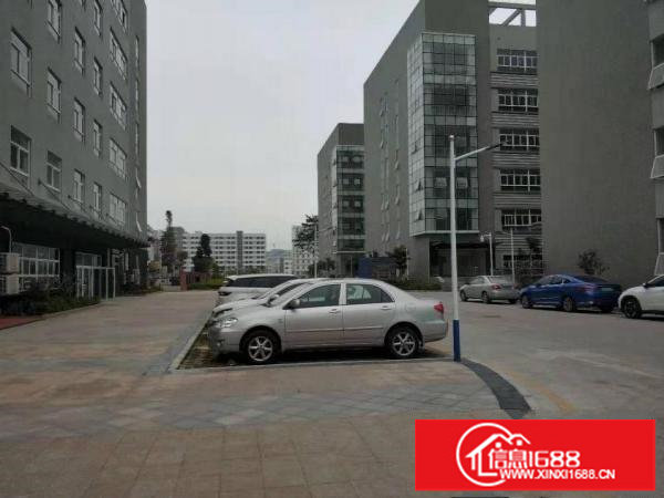 荷坳坳背一楼2000平方空地超大适合各仓库生产