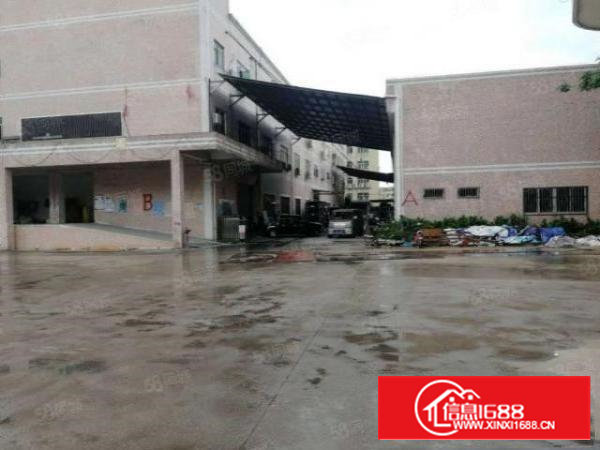 石岩2000平米钢构带行车，层高8米，可过环评